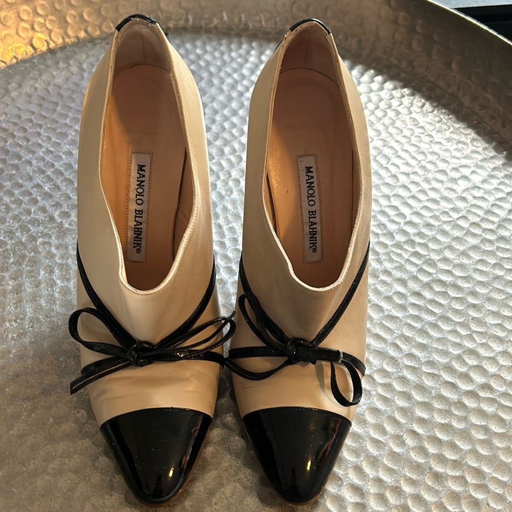 Manola Blahnik stiletto heels Authentic